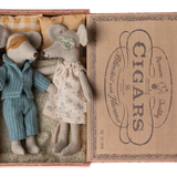 Mum & Dad Mice in Cigarbox