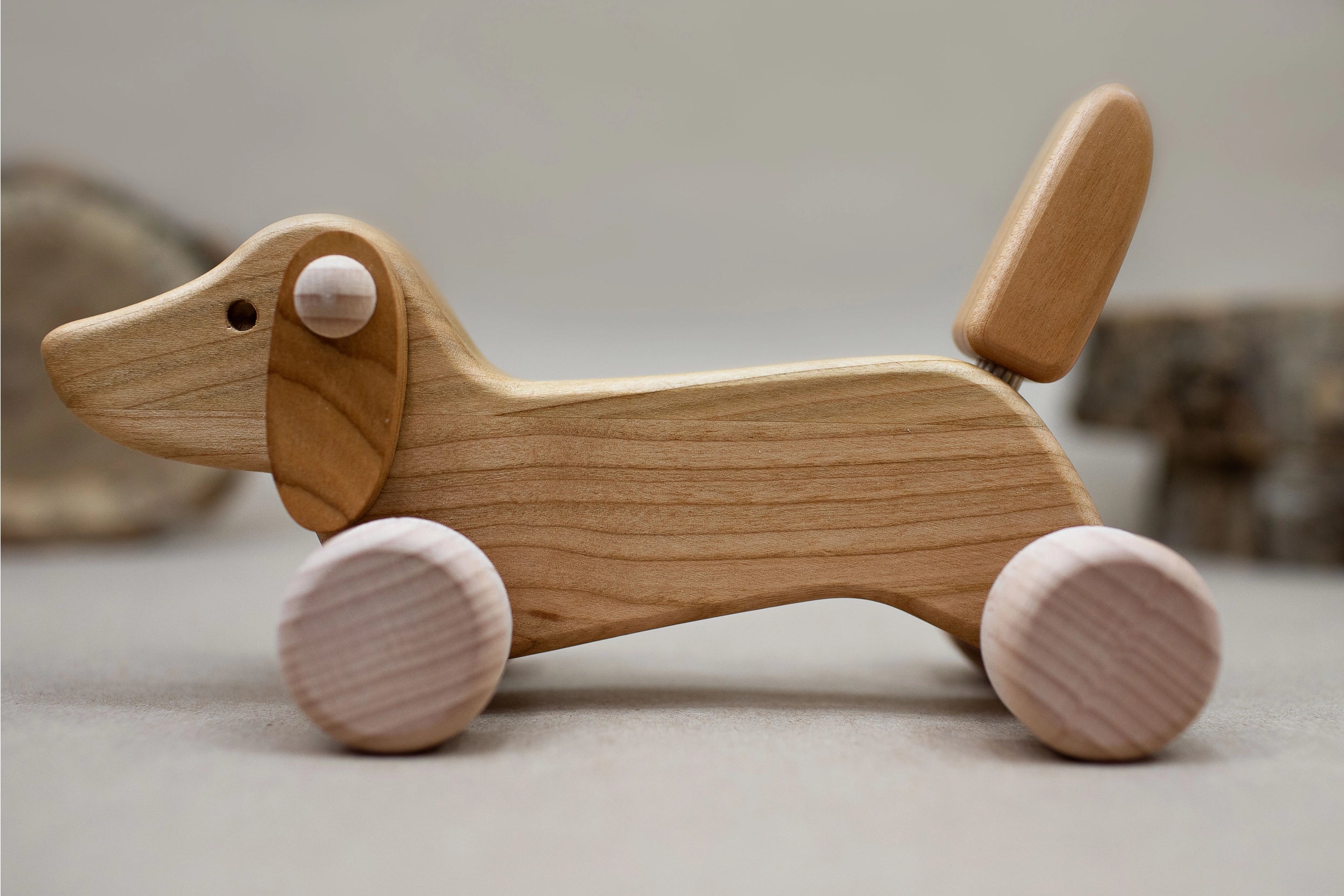 Bajo Dachshund Puppy Pull Toy Lyon and Pearle