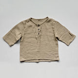 The Muslin Henley || Sand