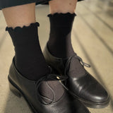 Ruffled Hugger Crew Socks || Black