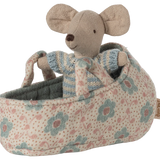 Baby Mouse in Carry Cot || Bue