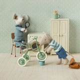 Tricycle Mouse, Big Brother || Brown